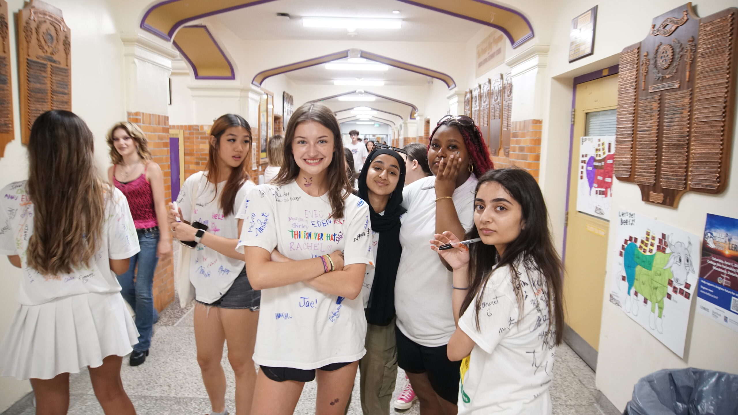 Last day of school - Shirt Signing