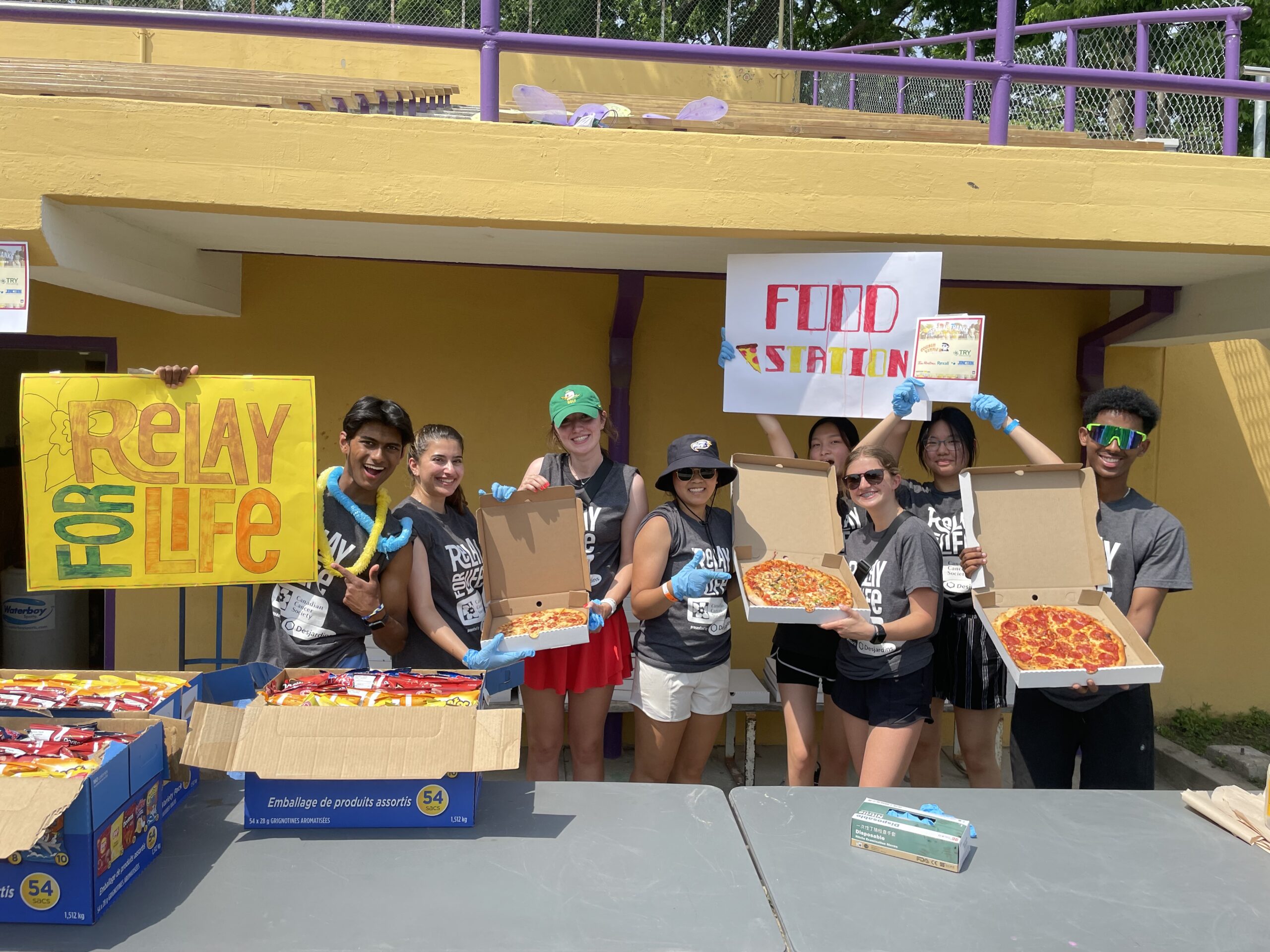The pizza arrived!